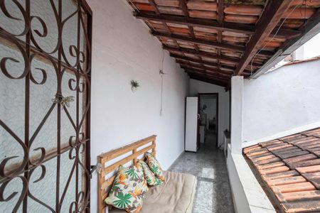 Casa à venda com 300m², 4 quartos e 2 vagasVaranda