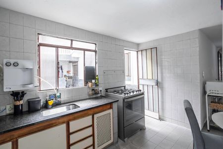 Casa à venda com 300m², 4 quartos e 2 vagasCozinha