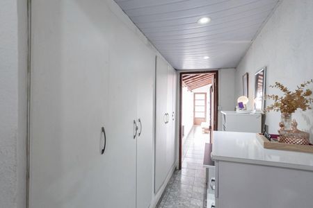 Casa à venda com 300m², 4 quartos e 2 vagasCloset da suíte
