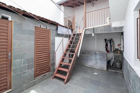 Casa à venda com 300m², 4 quartos e 2 vagasQuintal