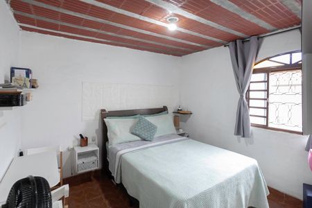 Casa à venda com 300m², 4 quartos e 2 vagasSuíte