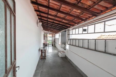 Casa à venda com 300m², 4 quartos e 2 vagasVaranda