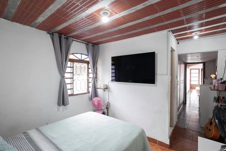 Casa à venda com 300m², 4 quartos e 2 vagasSuíte