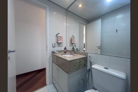 Apartamento à venda com 81m², 2 quartos e 2 vagas Apartamento à venda com 81m², 2 quartos e 2 vagasBanheiro Social