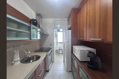 Apartamento à venda com 81m², 2 quartos e 2 vagas Apartamento à venda com 81m², 2 quartos e 2 vagasCozinha