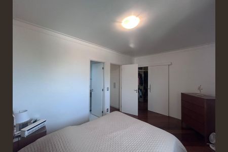 Apartamento à venda com 81m², 2 quartos e 2 vagas Apartamento à venda com 81m², 2 quartos e 2 vagasQuarto 1 - Suíte
