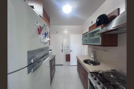 Apartamento à venda com 81m², 2 quartos e 2 vagas Apartamento à venda com 81m², 2 quartos e 2 vagasCozinha
