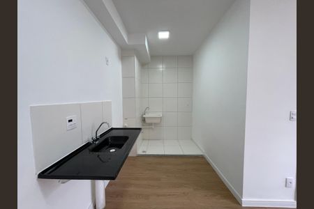 Apartamento para alugar com 35m², 2 quartos e sem vaga Apartamento para alugar com 35m², 2 quartos e sem vagaCozinha e Área de Serviço