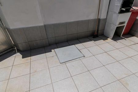 Casa à venda com 240m², 4 quartos e 1 vagaCasa 08 - Varanda - Cisterna de 5.000ml