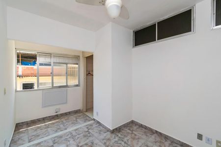 Casa à venda com 240m², 4 quartos e 1 vagaSobrado - Sala
