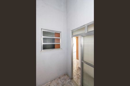 Casa à venda com 240m², 4 quartos e 1 vagaCasa 08 - Hall do 2º andar - Jardim de inverno