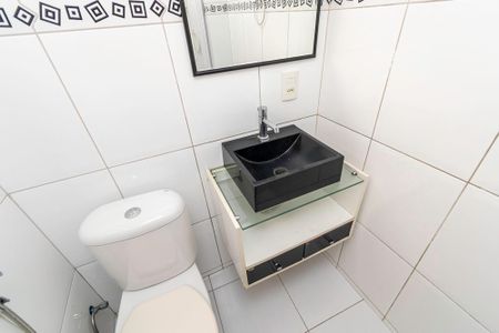 Casa à venda com 240m², 4 quartos e 1 vagaCasa 08 - Lavabo