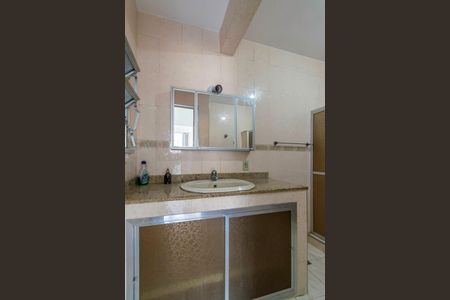 Casa à venda com 240m², 4 quartos e 1 vagaSobrado - Banheiro