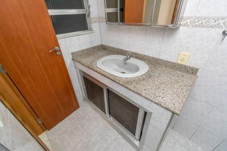 Casa à venda com 240m², 4 quartos e 1 vagaCasa 08 - Banheiro