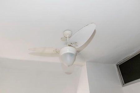 Casa à venda com 240m², 4 quartos e 1 vagaSobrado - Sala