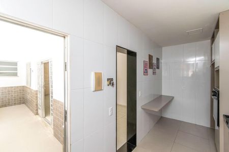 Casa à venda com 240m², 4 quartos e 1 vagaCasa 08 - Cozinha