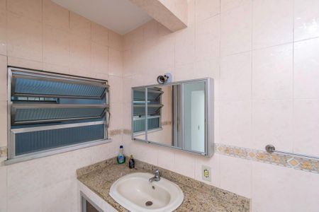 Casa à venda com 240m², 4 quartos e 1 vagaSobrado - Banheiro