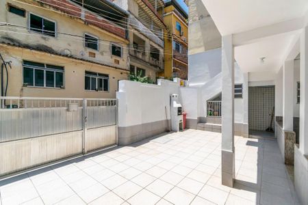 Casa à venda com 240m², 4 quartos e 1 vagaCasa 08 - Varanda e Garagem