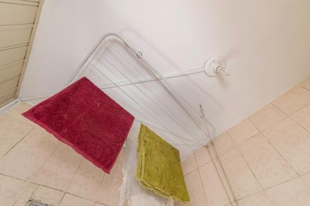 Casa à venda com 240m², 4 quartos e 1 vagaSobrado - Área de serviço