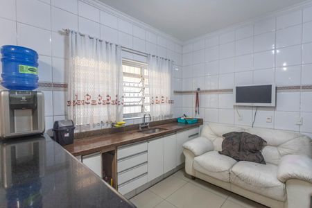 Casa à venda com 300m², 4 quartos e 2 vagasCozinha 