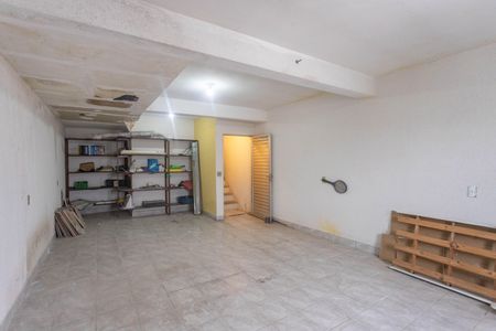 Casa à venda com 300m², 4 quartos e 2 vagasPorão 