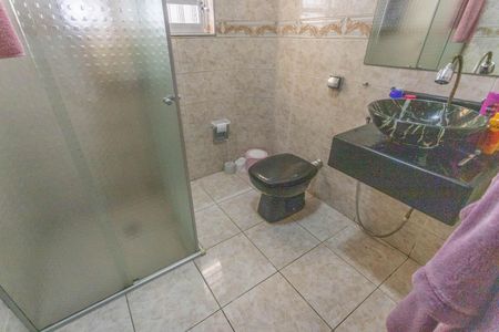 Casa à venda com 300m², 4 quartos e 2 vagasBanheiro social 2