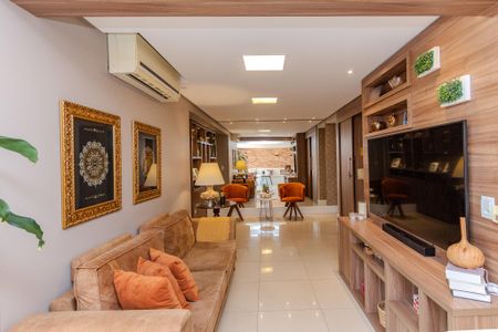 Sala de apartamento à venda com 3 quartos, 200m² em Santana, Porto Alegre