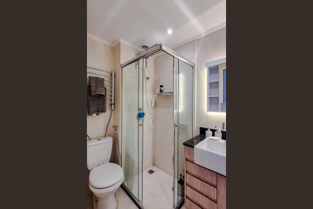 Banheiro de kitnet/studio para alugar com 1 quarto, 25m² em Vila Pompéia, São Paulo