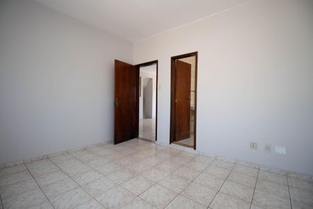 Casa para alugar com 280m², 4 quartos e 4 vagasSuíte 2