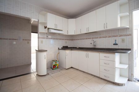 Casa para alugar com 280m², 4 quartos e 4 vagasCozinha