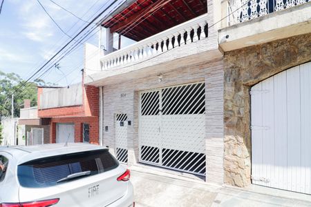 Casa para alugar com 150m², 3 quartos e 2 vagas Casa para alugar com 150m², 3 quartos e 2 vagasFachada