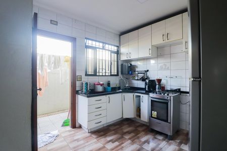 Casa para alugar com 150m², 3 quartos e 2 vagas Casa para alugar com 150m², 3 quartos e 2 vagasCozinha