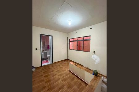 Casa à venda com 170m², 2 quartos e 2 vagasSala 2