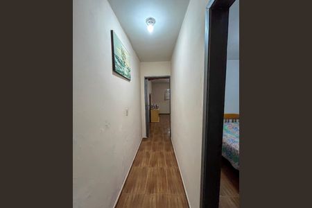 Casa à venda com 170m², 2 quartos e 2 vagasCorredor