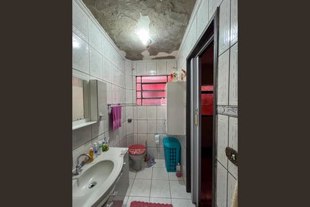 Casa à venda com 170m², 2 quartos e 2 vagasBanheiro
