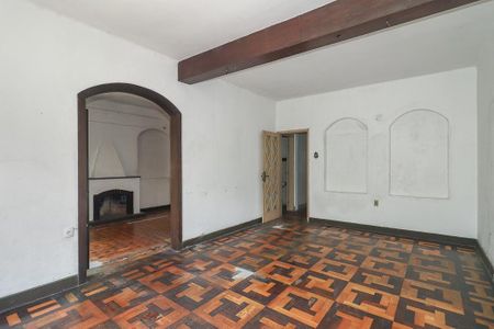 Sala de casa à venda com 4 quartos, 240m² em Petrópolis, Porto Alegre