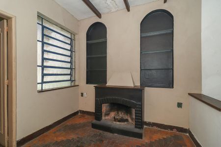 Casa à venda com 240m², 4 quartos e 2 vagasEspaço entre quartos