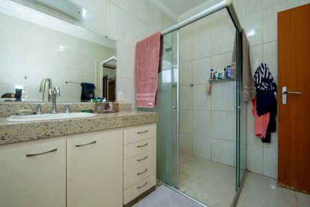 Casa à venda com 480m², 4 quartos e 6 vagas Casa à venda com 480m², 4 quartos e 6 vagasBANHEIRO3