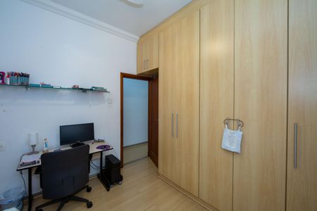 Casa à venda com 480m², 4 quartos e 6 vagas Casa à venda com 480m², 4 quartos e 6 vagasQUARTO2