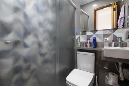 Casa de condomínio à venda com 96m², 3 quartos e 2 vagas Casa de condomínio à venda com 96m², 3 quartos e 2 vagasBanheiro