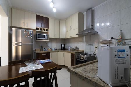 Casa de condomínio à venda com 96m², 3 quartos e 2 vagas Casa de condomínio à venda com 96m², 3 quartos e 2 vagasCozinha