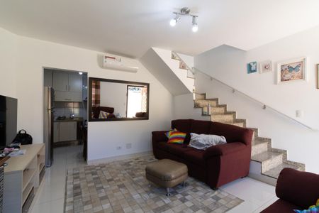 Sala de casa de condomínio à venda com 3 quartos, 96m² em Vila Pierina, São Paulo