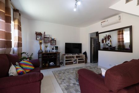 Sala de casa de condomínio à venda com 3 quartos, 96m² em Vila Pierina, São Paulo