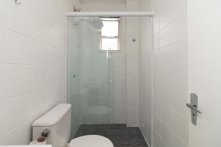 Banheiro de apartamento para alugar com 1 quarto, 40m² em Teresópolis, Porto Alegre