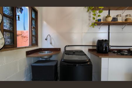 Casa de condomínio à venda com 42m², 1 quarto e 1 vaga Casa de condomínio à venda com 42m², 1 quarto e 1 vagaCozinha e Área de Serviço