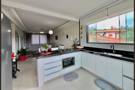 Casa à venda com 5 quartos, 980m² em Macacos, Nova Lima