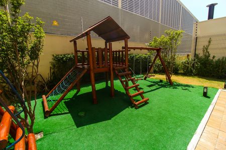 Apartamento para alugar com 32m², 2 quartos e sem vaga Apartamento para alugar com 32m², 2 quartos e sem vagaÁrea comum - Playground