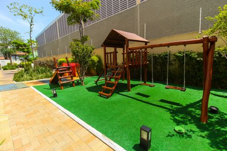 Apartamento para alugar com 32m², 2 quartos e sem vaga Apartamento para alugar com 32m², 2 quartos e sem vagaÁrea comum - Playground