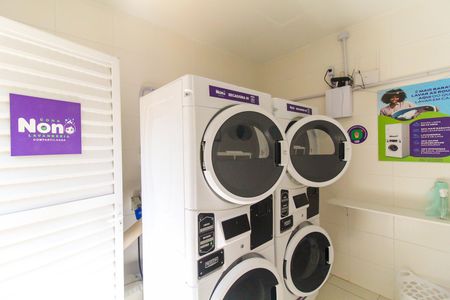 Apartamento para alugar com 32m², 2 quartos e sem vaga Apartamento para alugar com 32m², 2 quartos e sem vagaLavanderia