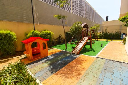 Apartamento para alugar com 32m², 2 quartos e sem vaga Apartamento para alugar com 32m², 2 quartos e sem vagaÁrea comum - Playground